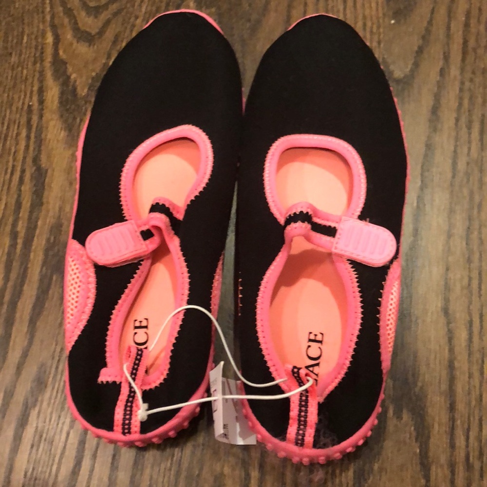 Water shoes